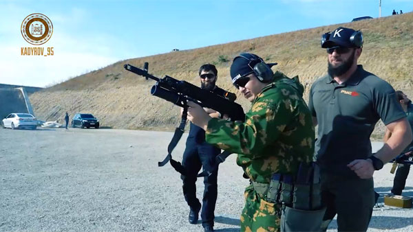 Кадыров заявил о скорой отправке на передовую троих несовершеннолетних сыновей