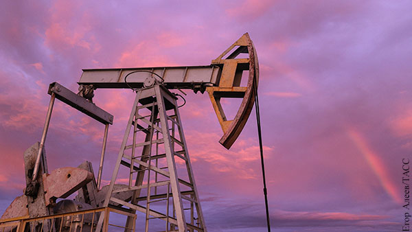 СМИ: ОПЕК+ проголосовал за сокращение добычи нефти 
