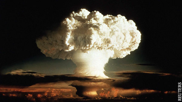 Зеленский призвал НАТО нанести «превентивный» ядерный удар по России