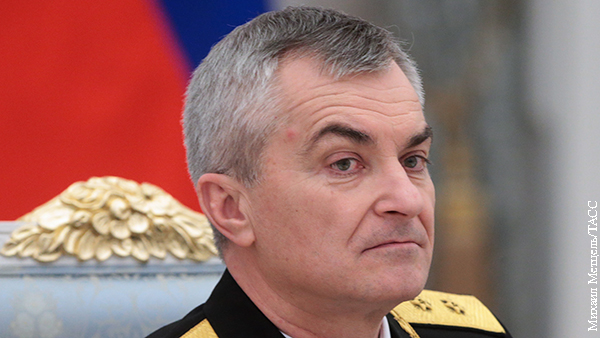 Штандарт командующего ЧФ вручен адмиралу Соколову