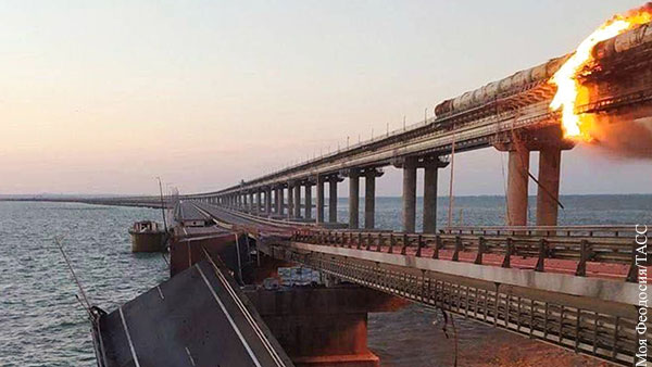 Движение по Крымскому мосту полностью закрыто