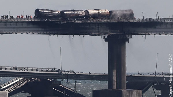 Генерал ФСБ предположил способ взрыва на Крымском мосту