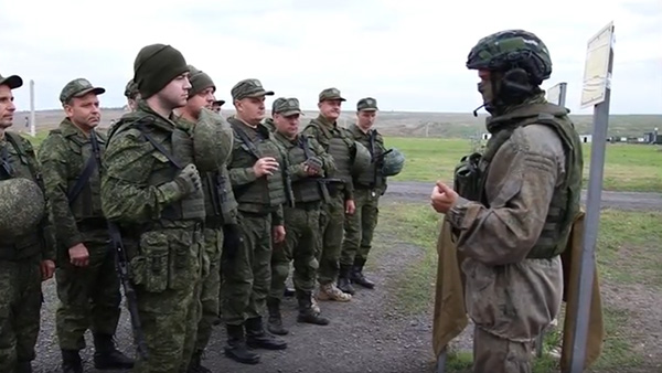 Инструкторы в Ростовской области начали тренировки мобилизованных, основываясь на реальном боевом опыте