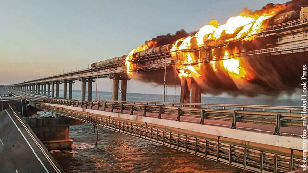 Теракт на Крымском мосту вынуждает Россию брать Одессу
