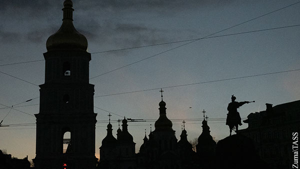 Украина начала переход на энергосбережение с полного затемнения в крупных городах