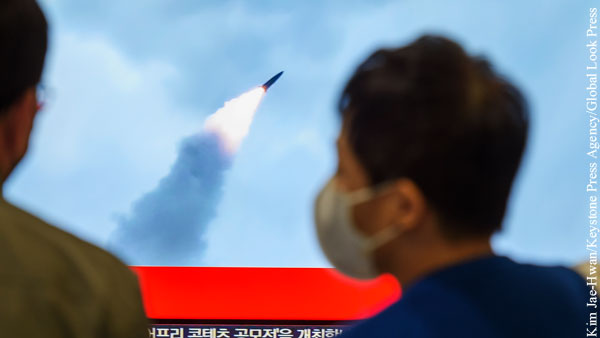 КНДР запустила не менее десяти ракет в сторону Японского и Желтого морей, Южная в ответ также провела ракетные пуски