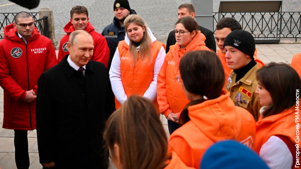Президент Путин: Власти работают над упрощенной выдачей документов беженцам с Украины