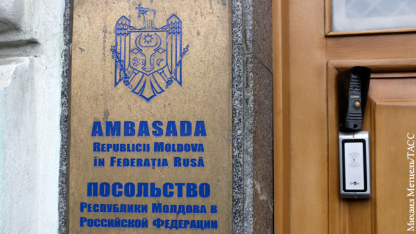 МИД объявил о высылке сотрудника посольства Молдавии в Москве