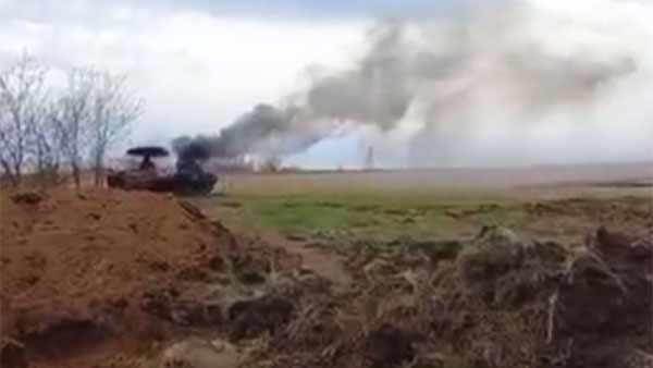 Солдат ВСУ снял видео попадания российского боеприпаса «Ланцета» в ЗРК 9К35 «Стрела-10»