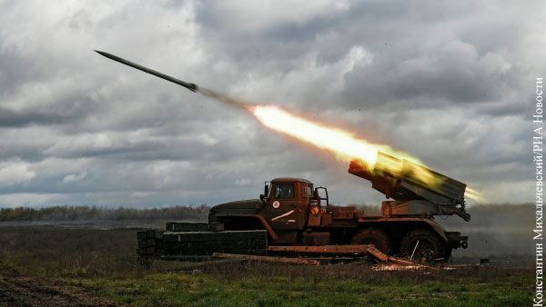 Военный эксперт объяснил смысл ракетных ударов с оттяжкой по Украине