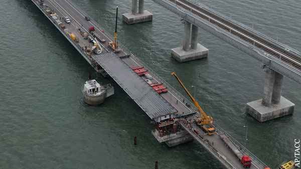 Ремонт поврежденного участка Крымского моста пообещали завершить до Нового года