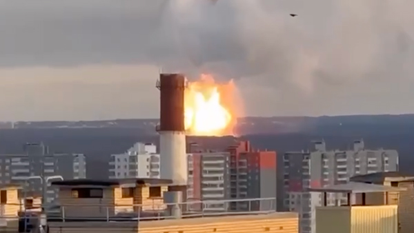 Взрыв и крупный пожар произошел на газозаправочной станции в Ленобласти
