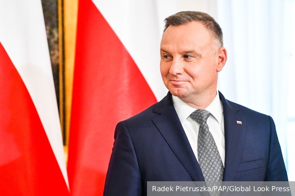 Президент Польши Дуда заявил пранкерам Вовану и Лексусу о нежелании воевать с Россией