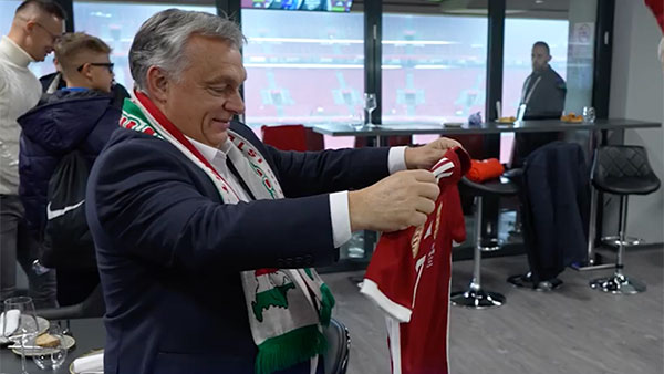 Орбан ответил на обвинения Украины по поводу его шарфа с «Великой Венгрией»