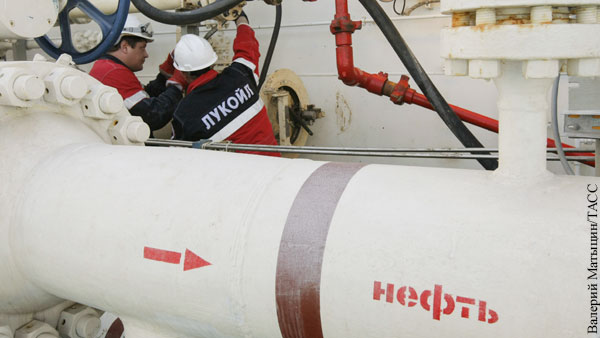 The Independent: Болгария разрешит Лукойлу поставлять нефть на НПЗ и экспортировать нефтепродукты вопреки санкциям ЕС
