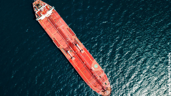 Для перевозки российской нефти на фоне санкций закуплены более 100 танкеров