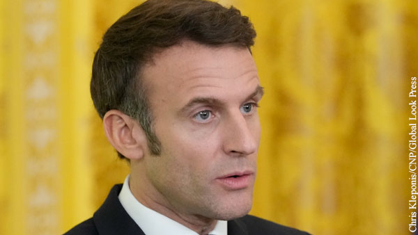 Макрон призвал французов не паниковать из-за угрозы отключений света