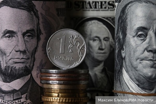 Путин: Российский рубль стал одной из самых сильных валют мира 