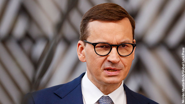 Премьер Польши решил напомнить Киеву о недопустимости прославления Бандеры