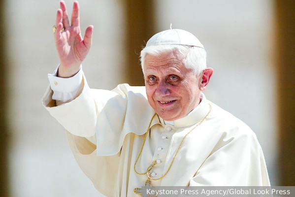 Папа Бенедикт отказывался прогибаться под мир