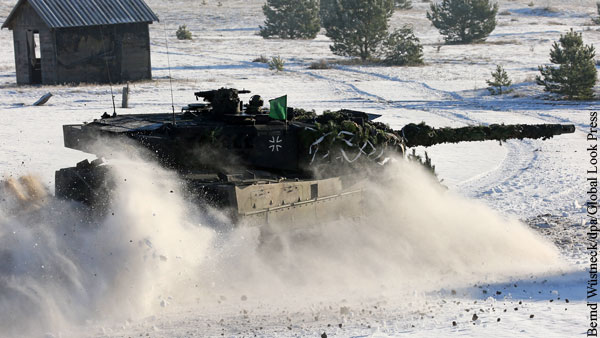 Politico сообщила об усиливающемся давлении на Германию со стороны Франции по вопросу поставок Украине танков