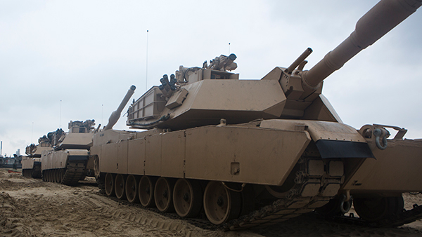 Стало известно о массовой переброске танков США в Польшу и Литву