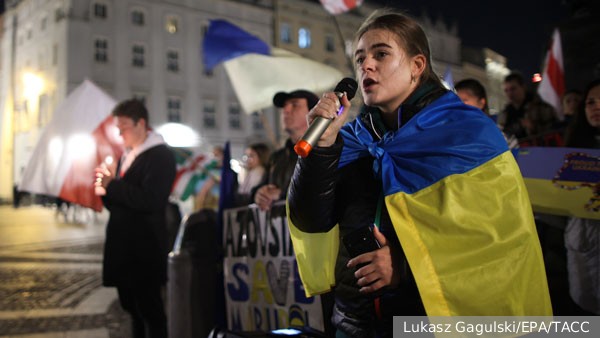 KRKnews: Поляки потребовали остановить оккупацию главной площади в Кракове украинцами