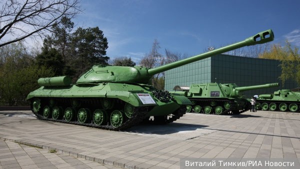 Власти Украины запретили демонтировать танк «Иосиф Сталин» в Ровненской области