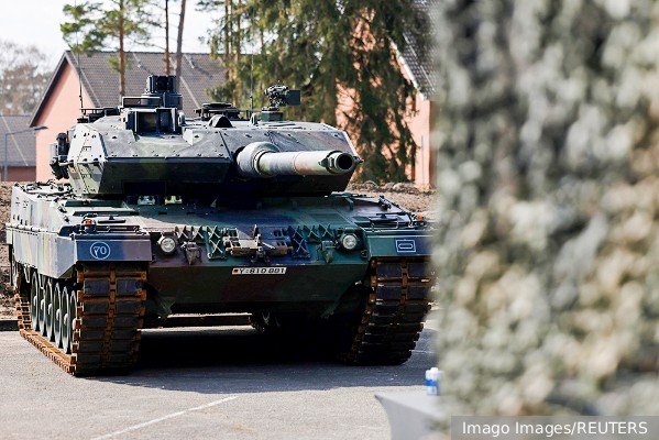 Spiegel: Шольц принял решение отправить Киеву танки Leopard 2A6