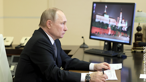 Песков: У президента России в кабинете оборудование с соответствующим уровнем безопасности