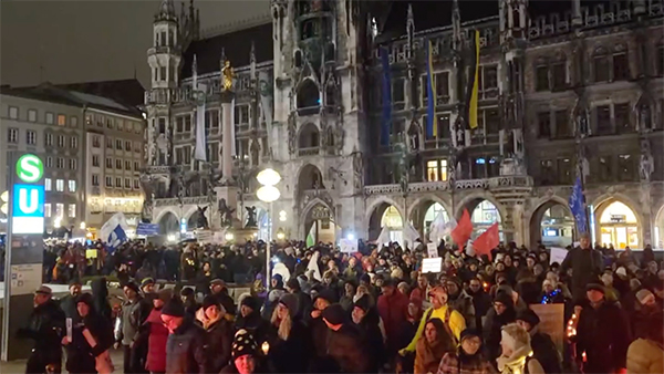 Немцы вышли на массовую демонстрацию против поставки танков Киеву
