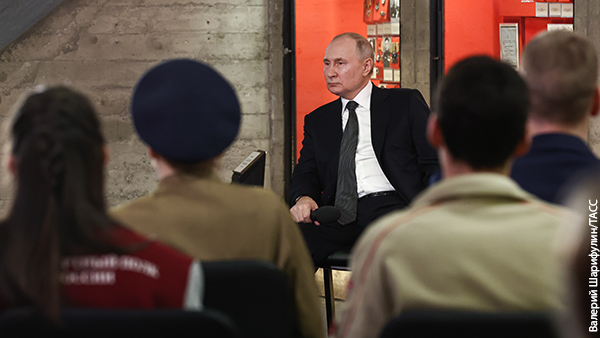 Эксперты объяснили цель встречи Путина с молодежью в Волгограде 