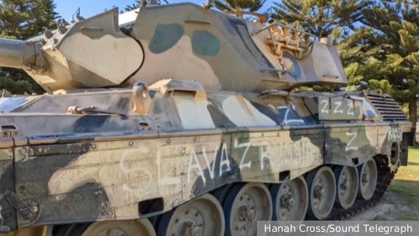 На танке Leopard в Австралии написали «Слава России!» и символы Z