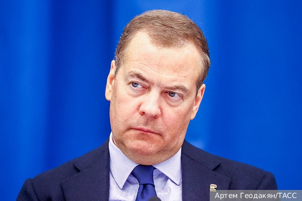 Медведев предупредил, что Украина «запылает» в случае нападения на Крым