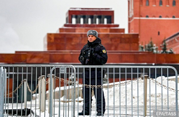 В Москве задержали пытавшегося украсть тело Ленина из Мавзолея мужчину