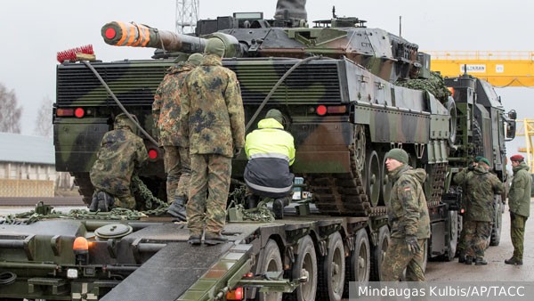 Сенатор: Европа подорвала свой военный потенциал поддержкой Украины