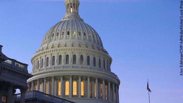 Бюджетное управление Конгресса оценило дефицит бюджета США в 2033 году в 2,7 трлн долларов против 1,4 трлн в 2023 году