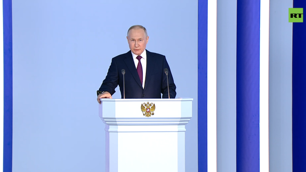 Путин: Запад готов использовать черта лысого в качестве оружия против России