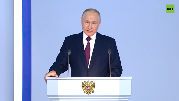 Путин: Россия ответит на любые вызовы, правда за нами
