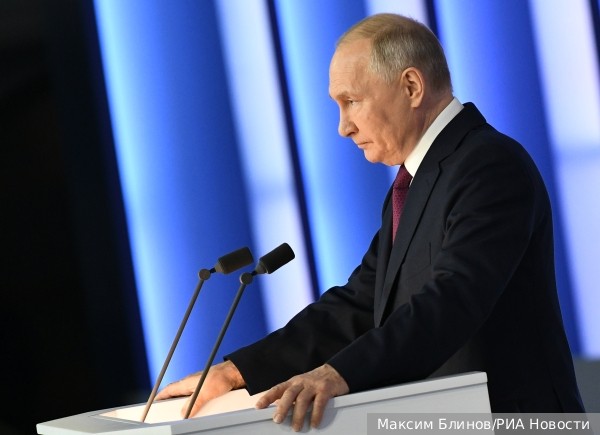 Политолог Алиев назвал ключевые аспекты в послании Путина Федеральному собранию