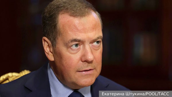 Медведев: Россию порвут на части в случае остановки СВО