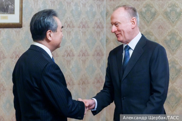 Эксперт: Москва и Пекин сближаются в противостоянии США
