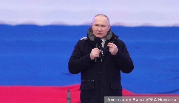 Владимир Путин обратился к россиянам в канун Дня защитника Отечества
