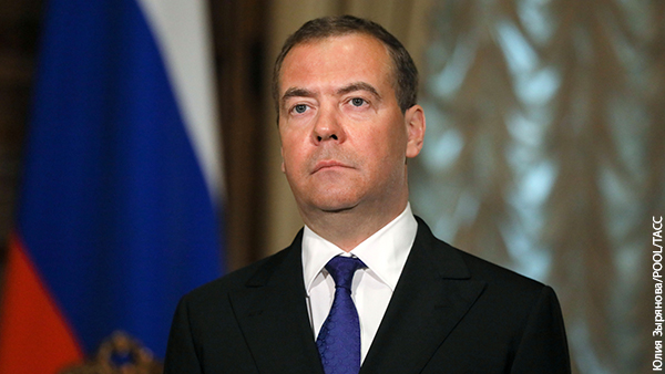 Медведев: В ходе СВО надо достичь всех целей и отодвинуть угрозы России до границ Польши
