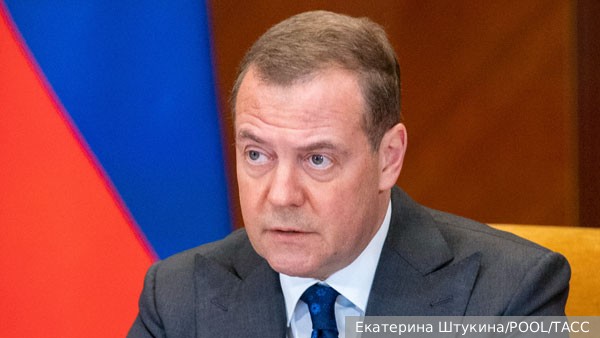 Медведев назвал Макрона, Шольца и Байдена пособниками украинских террористов
