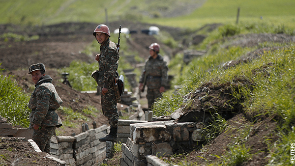 Азербайджан потребовал вывода армянских военных из Карабаха