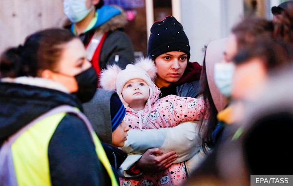 Власти Польши захотели отнять у беженцев с Украины неправильно выданные пособия