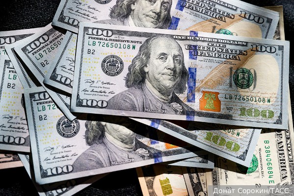 Экс-советник ЦРУ объяснил вред антироссийских санкций для доллара