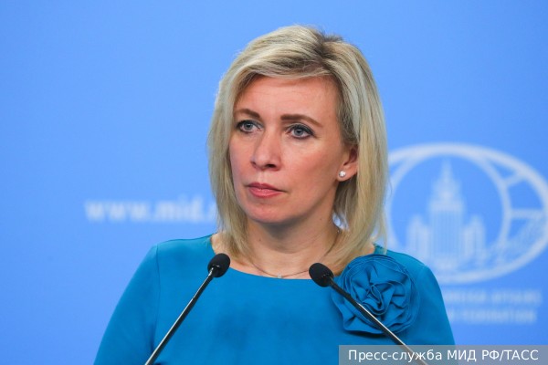 Захарова оценила поручение «бункерного» Зеленского о «переименовании» России