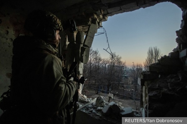 Командующий Сухопутными войсками ВСУ Сырский объяснил смысл обороны Артемовска